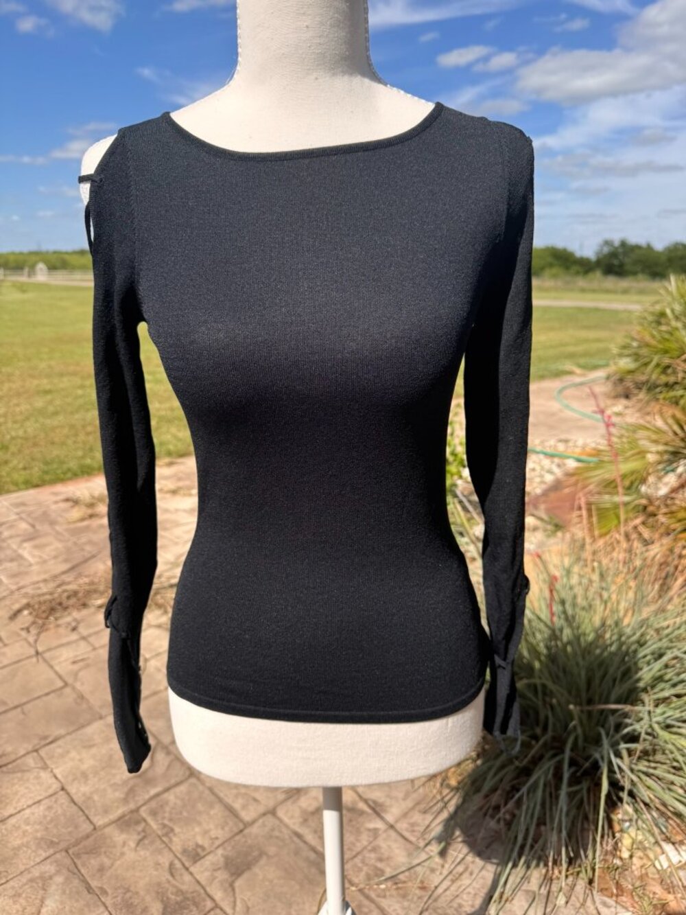 The Limited black sweater with cutout sleeves; XS - Picture 2 of 7